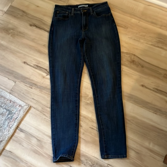 Levi's High Rise Dark Wash Skinny 721 Jeans - Picture 3 of 11